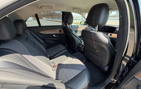Mercedes-Benz E-Класс, 2019 год, 3 290 000 рублей, 25 фотография