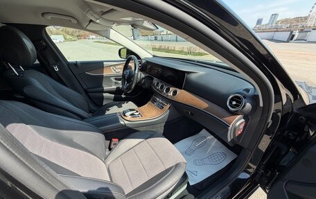 Mercedes-Benz E-Класс, 2019 год, 3 290 000 рублей, 26 фотография