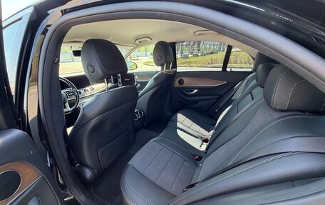 Mercedes-Benz E-Класс, 2019 год, 3 290 000 рублей, 24 фотография