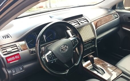 Toyota Camry, 2018 год, 2 050 000 рублей, 14 фотография