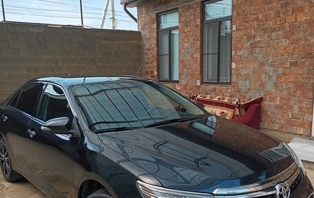 Toyota Camry, 2018 год, 2 050 000 рублей, 2 фотография