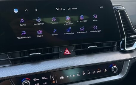 KIA Sportage IV рестайлинг, 2023 год, 2 600 000 рублей, 32 фотография