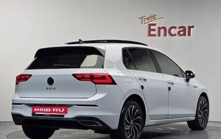 Volkswagen Golf VIII, 2022 год, 2 359 000 рублей, 3 фотография