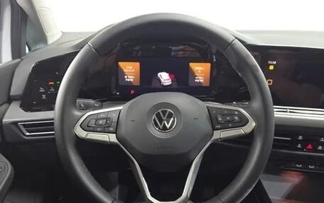 Volkswagen Golf VIII, 2022 год, 2 359 000 рублей, 8 фотография