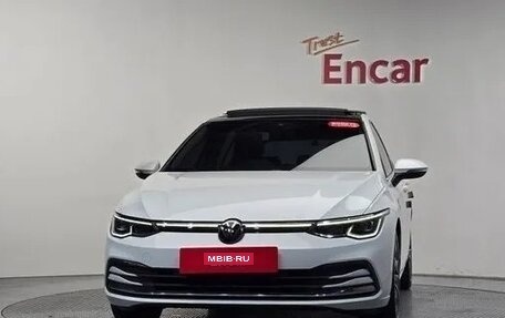 Volkswagen Golf VIII, 2022 год, 2 359 000 рублей, 2 фотография