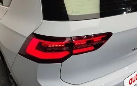 Volkswagen Golf VIII, 2022 год, 2 359 000 рублей, 10 фотография