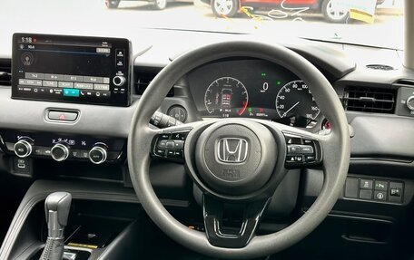 Honda Vezel, 2022 год, 1 740 000 рублей, 13 фотография