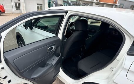 Honda Vezel, 2022 год, 1 740 000 рублей, 16 фотография