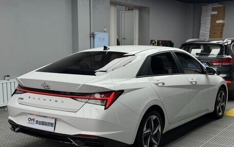 Hyundai Elantra, 2022 год, 1 345 000 рублей, 4 фотография