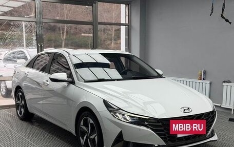 Hyundai Elantra, 2022 год, 1 345 000 рублей, 3 фотография