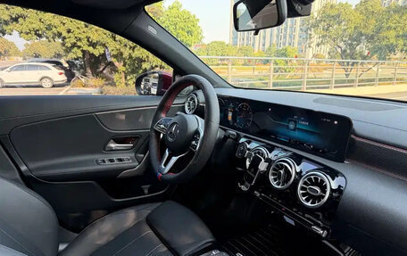 Mercedes-Benz A-Класс, 2021 год, 1 850 000 рублей, 3 фотография
