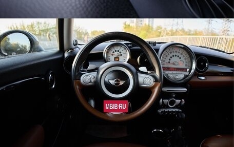 MINI Hatch, 2010 год, 1 350 000 рублей, 26 фотография