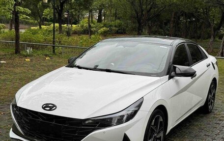 Hyundai Elantra, 2022 год, 1 560 000 рублей, 1 фотография