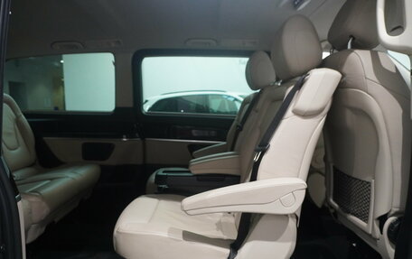 Mercedes-Benz V-Класс, 2019 год, 3 990 000 рублей, 10 фотография