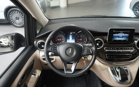Mercedes-Benz V-Класс, 2019 год, 3 990 000 рублей, 16 фотография