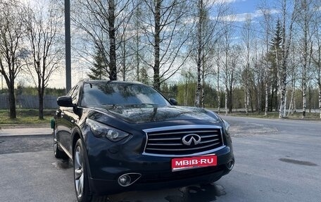 Infiniti QX70, 2015 год, 2 249 999 рублей, 1 фотография