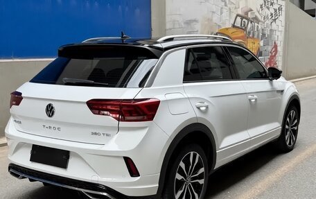 Volkswagen T-Roc I, 2023 год, 1 840 009 рублей, 5 фотография