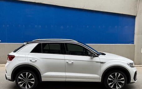 Volkswagen T-Roc I, 2023 год, 1 840 009 рублей, 4 фотография