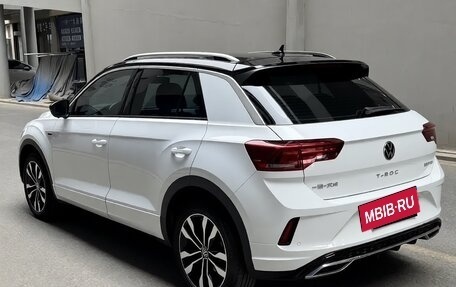 Volkswagen T-Roc I, 2023 год, 1 840 009 рублей, 7 фотография
