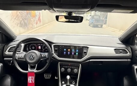 Volkswagen T-Roc I, 2023 год, 1 840 009 рублей, 11 фотография