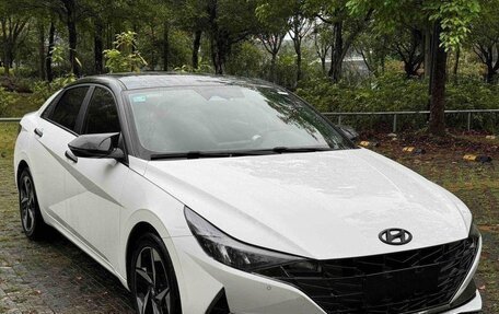 Hyundai Elantra, 2022 год, 1 560 000 рублей, 3 фотография