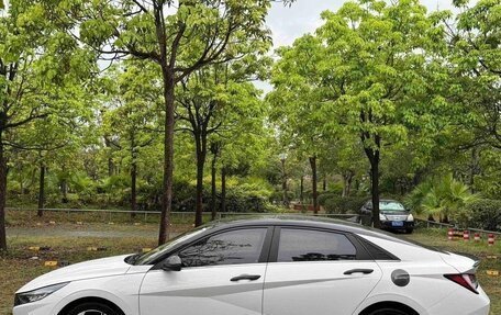 Hyundai Elantra, 2022 год, 1 560 000 рублей, 6 фотография