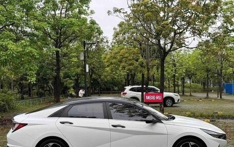 Hyundai Elantra, 2022 год, 1 560 000 рублей, 5 фотография