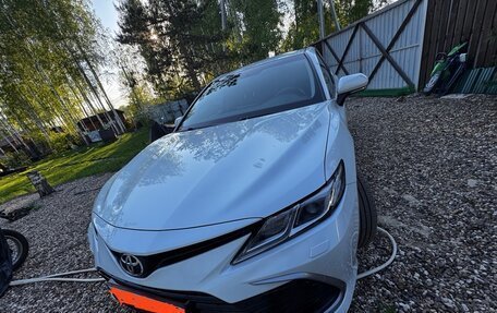 Toyota Camry, 2021 год, 2 850 000 рублей, 5 фотография
