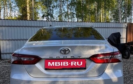 Toyota Camry, 2021 год, 2 850 000 рублей, 7 фотография