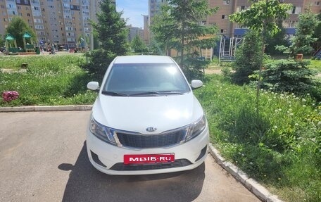 KIA Rio III рестайлинг, 2014 год, 995 000 рублей, 2 фотография