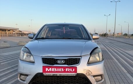 KIA Rio II, 2010 год, 525 000 рублей, 2 фотография