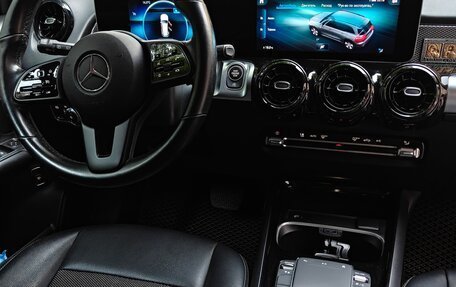 Mercedes-Benz GLB, 2020 год, 2 990 000 рублей, 5 фотография