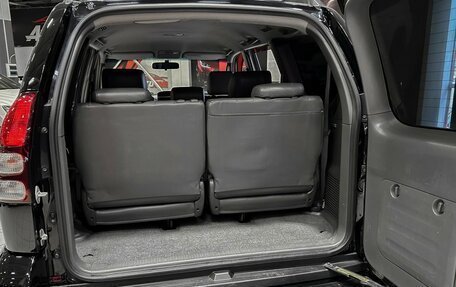 Toyota Land Cruiser Prado 120 рестайлинг, 2006 год, 2 230 000 рублей, 13 фотография