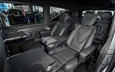 Mercedes-Benz V-Класс, 2026 год, 15 000 000 рублей, 23 фотография