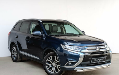 Mitsubishi Outlander III рестайлинг 3, 2016 год, 2 100 000 рублей, 3 фотография
