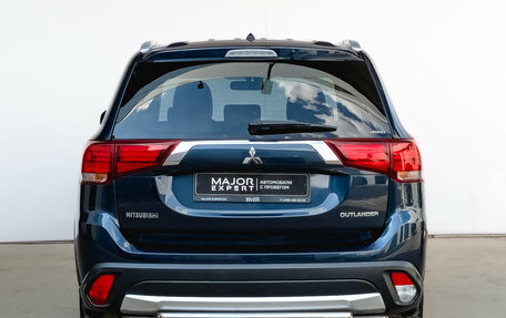 Mitsubishi Outlander III рестайлинг 3, 2016 год, 2 100 000 рублей, 6 фотография