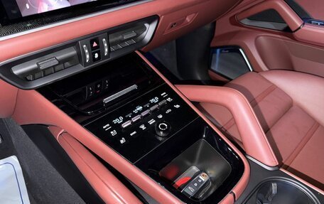 Porsche Cayenne III, 2025 год, 16 799 900 рублей, 12 фотография