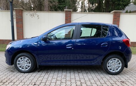Renault Sandero II рестайлинг, 2018 год, 870 000 рублей, 3 фотография