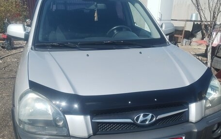 Hyundai Tucson III, 2008 год, 700 000 рублей, 2 фотография