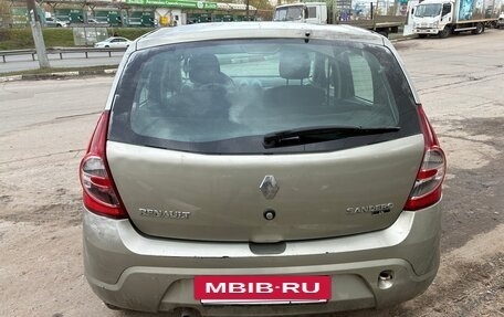 Renault Sandero I, 2013 год, 295 000 рублей, 2 фотография