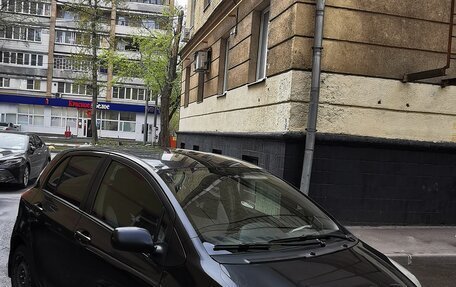 Toyota Yaris III рестайлинг, 2007 год, 670 000 рублей, 2 фотография