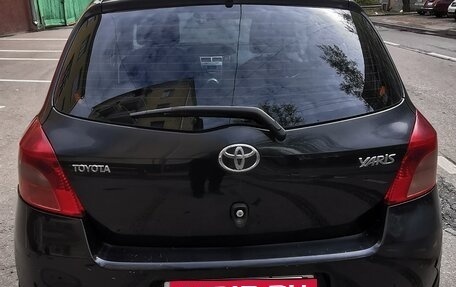 Toyota Yaris III рестайлинг, 2007 год, 670 000 рублей, 6 фотография