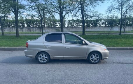 Toyota Platz, 2004 год, 345 000 рублей, 2 фотография