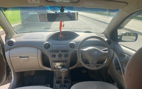 Toyota Platz, 2004 год, 345 000 рублей, 7 фотография