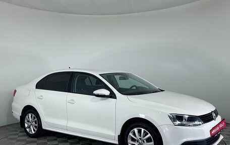 Volkswagen Jetta VI, 2013 год, 1 044 000 рублей, 3 фотография