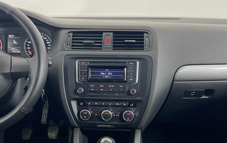 Volkswagen Jetta VI, 2013 год, 1 044 000 рублей, 12 фотография