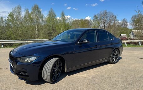 BMW 3 серия, 2013 год, 1 900 000 рублей, 8 фотография