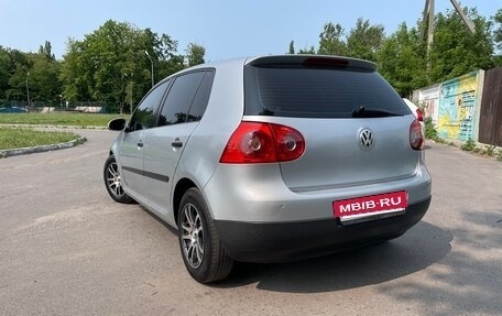 Volkswagen Golf V, 2004 год, 520 000 рублей, 2 фотография