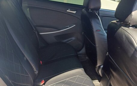 Hyundai Solaris II рестайлинг, 2013 год, 580 000 рублей, 9 фотография