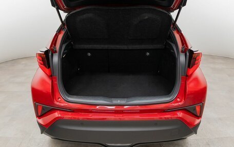 Toyota C-HR I рестайлинг, 2019 год, 2 050 000 рублей, 19 фотография
